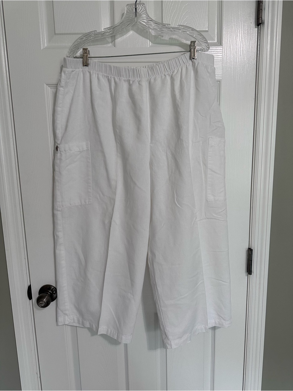 Hot Cotton White Women's Elastic-Waist Pants. Linen/Cotton Blend.